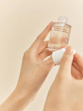 Cargar imagen en el visor de la galería, HEVEBLUE Salmon Caring Centella Ampoule 30 ml
