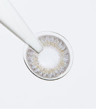 Lade das Bild in den Galerie-Viewer, OLENS Secriss 3con Natural Gray (10 lenses/box, Plano, 1 Day)
