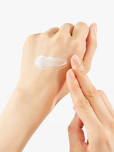 Cargar imagen en el visor de la galería, COSRX Advanced Snail 92 All in one Cream
